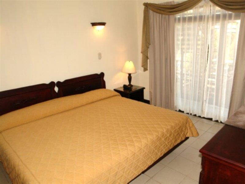Hotel Plaza Real Suites & Apartments San Jose Bagian luar foto