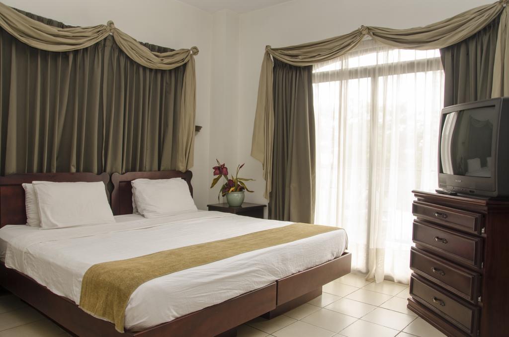 Hotel Plaza Real Suites & Apartments San Jose Bagian luar foto
